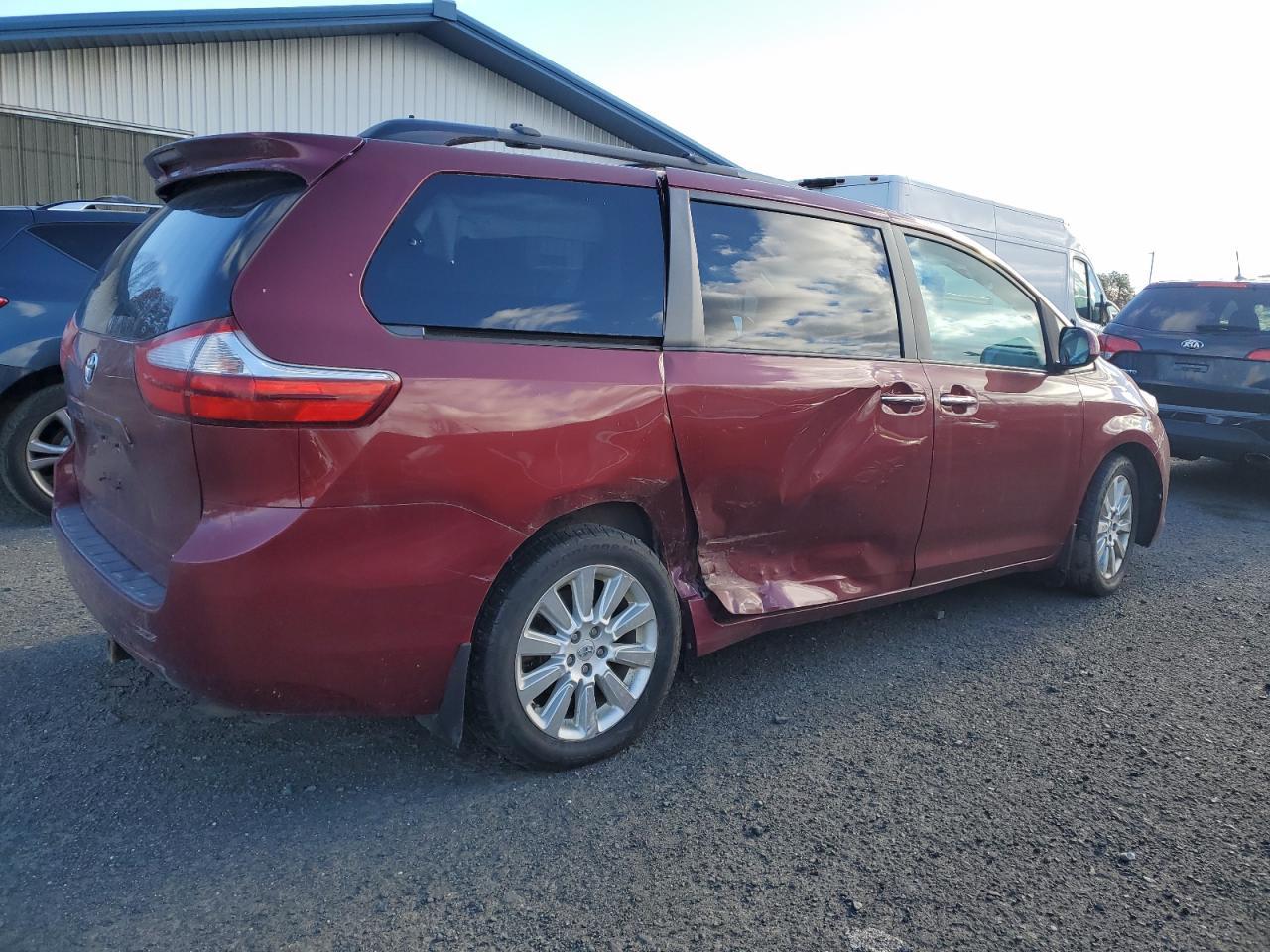 2015 Toyota Sienna, Xle
