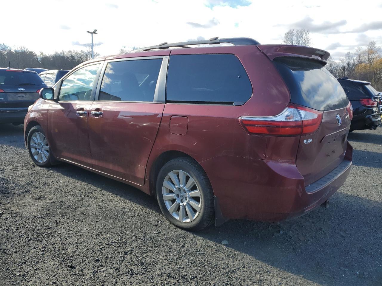 2015 Toyota Sienna, Xle