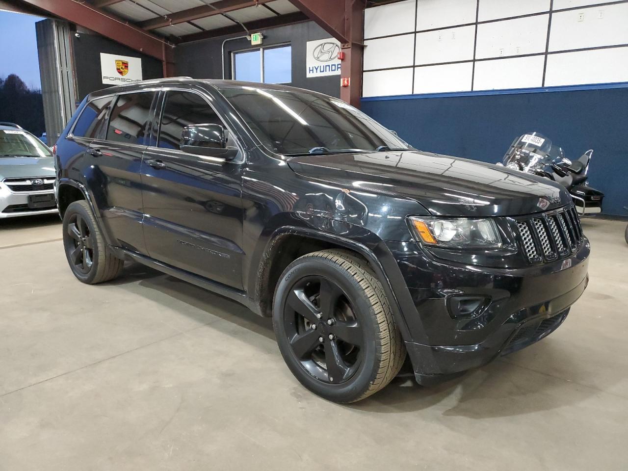 2015 Jeep Grand Cherokee, Laredo