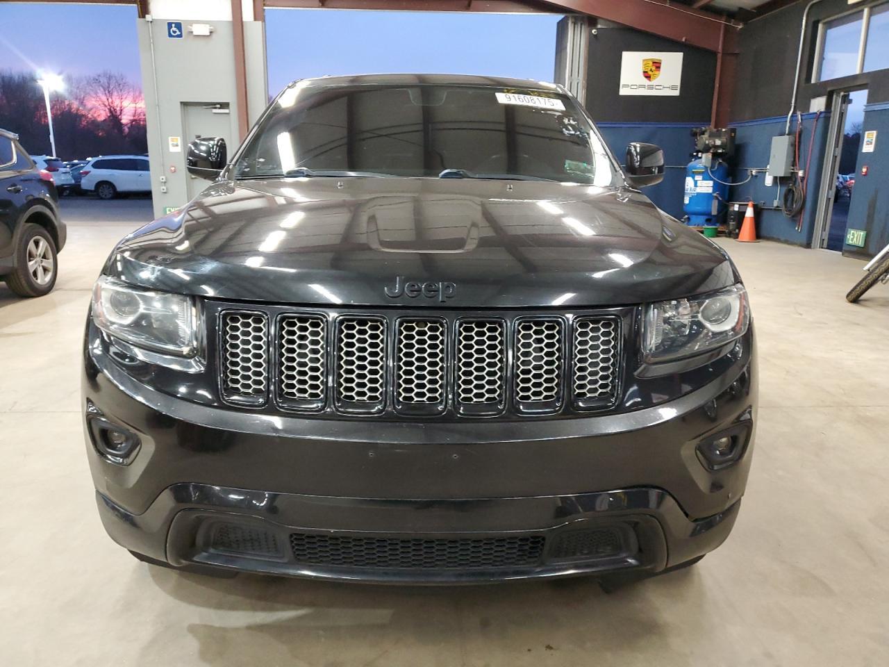 2015 Jeep Grand Cherokee, Laredo