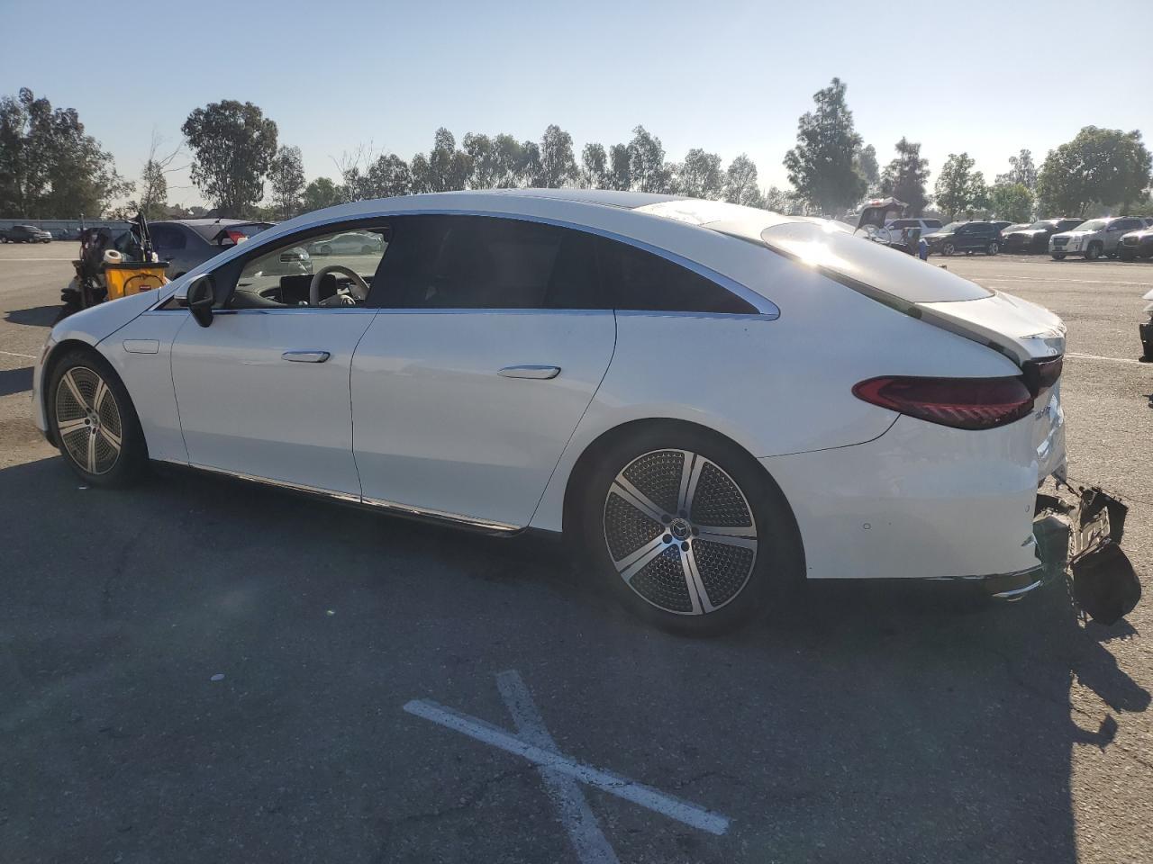 2022 Mercedes-Benz EQS, 450+