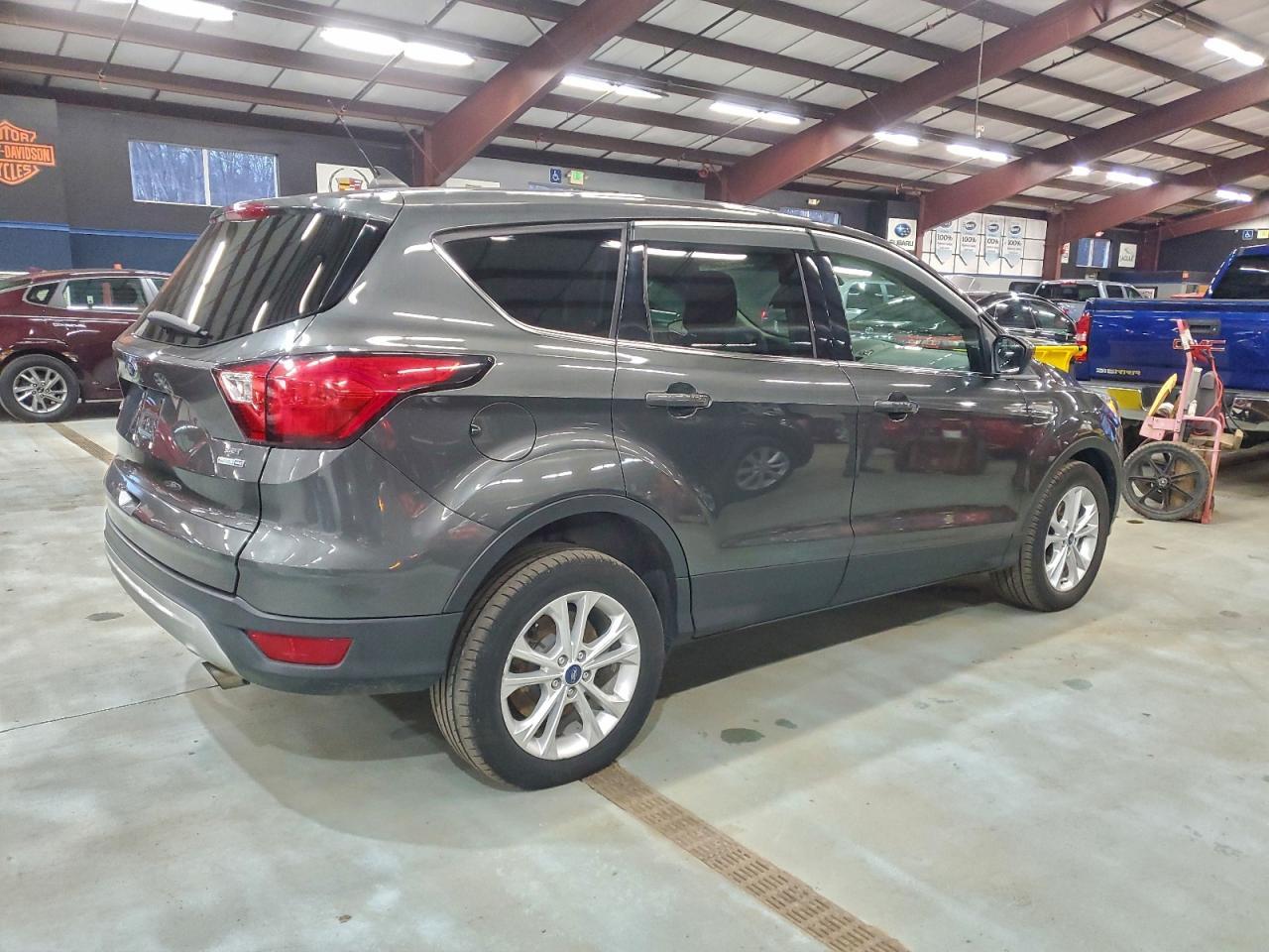 2019 Ford Escape, SE