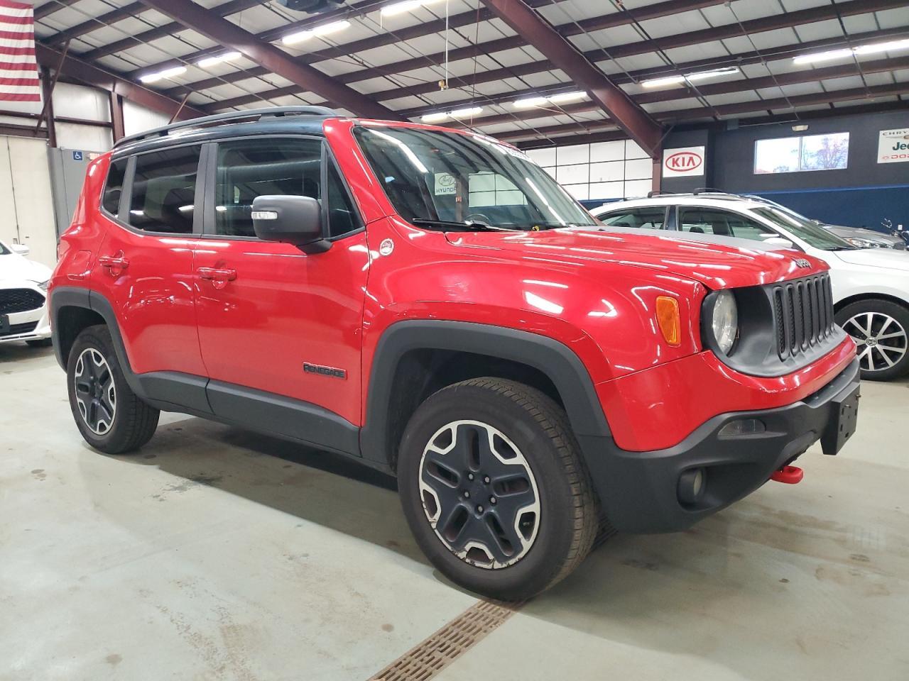 2016 Jeep Renegade, Trailhawk