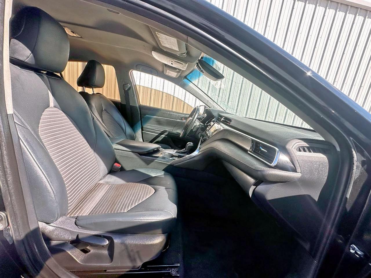 2018 Toyota Camry, L