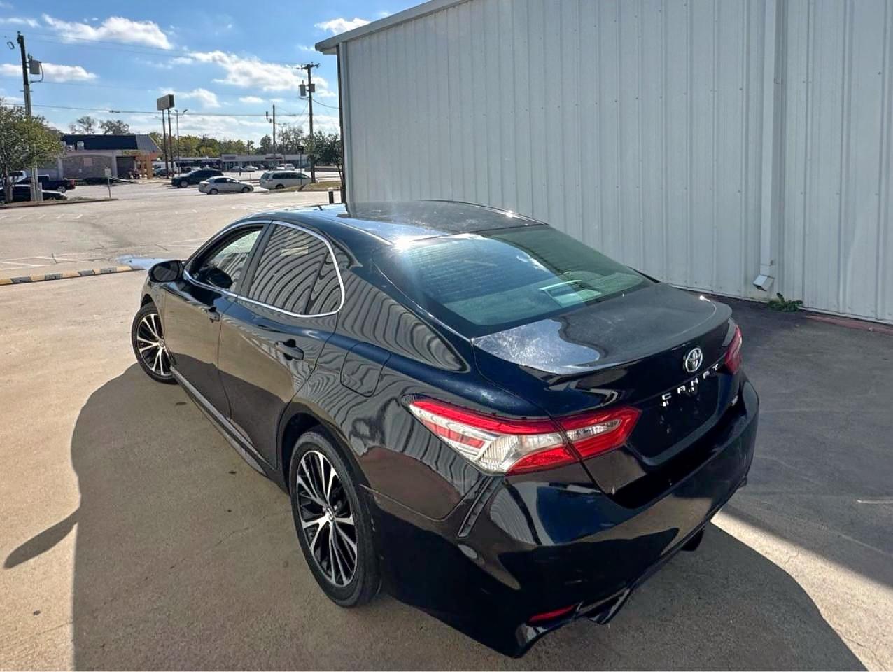 2018 Toyota Camry, L