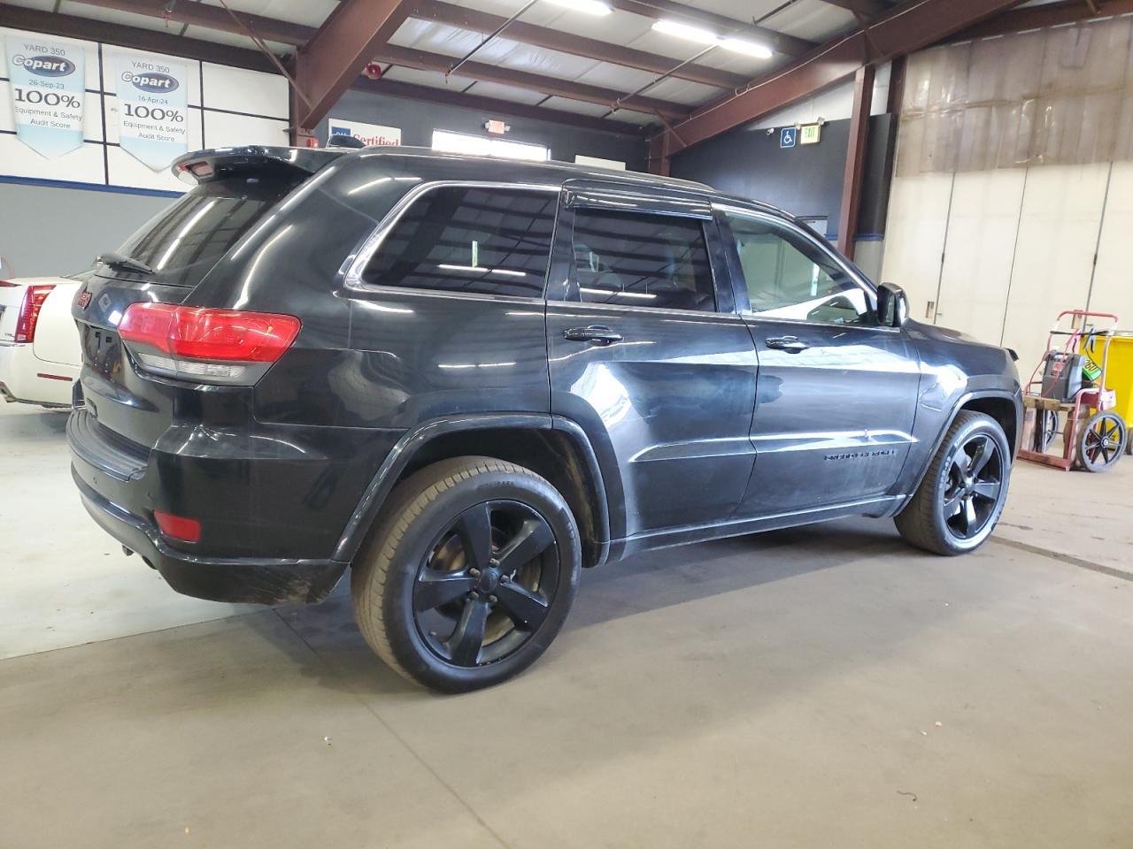 2015 Jeep Grand Cherokee, Laredo