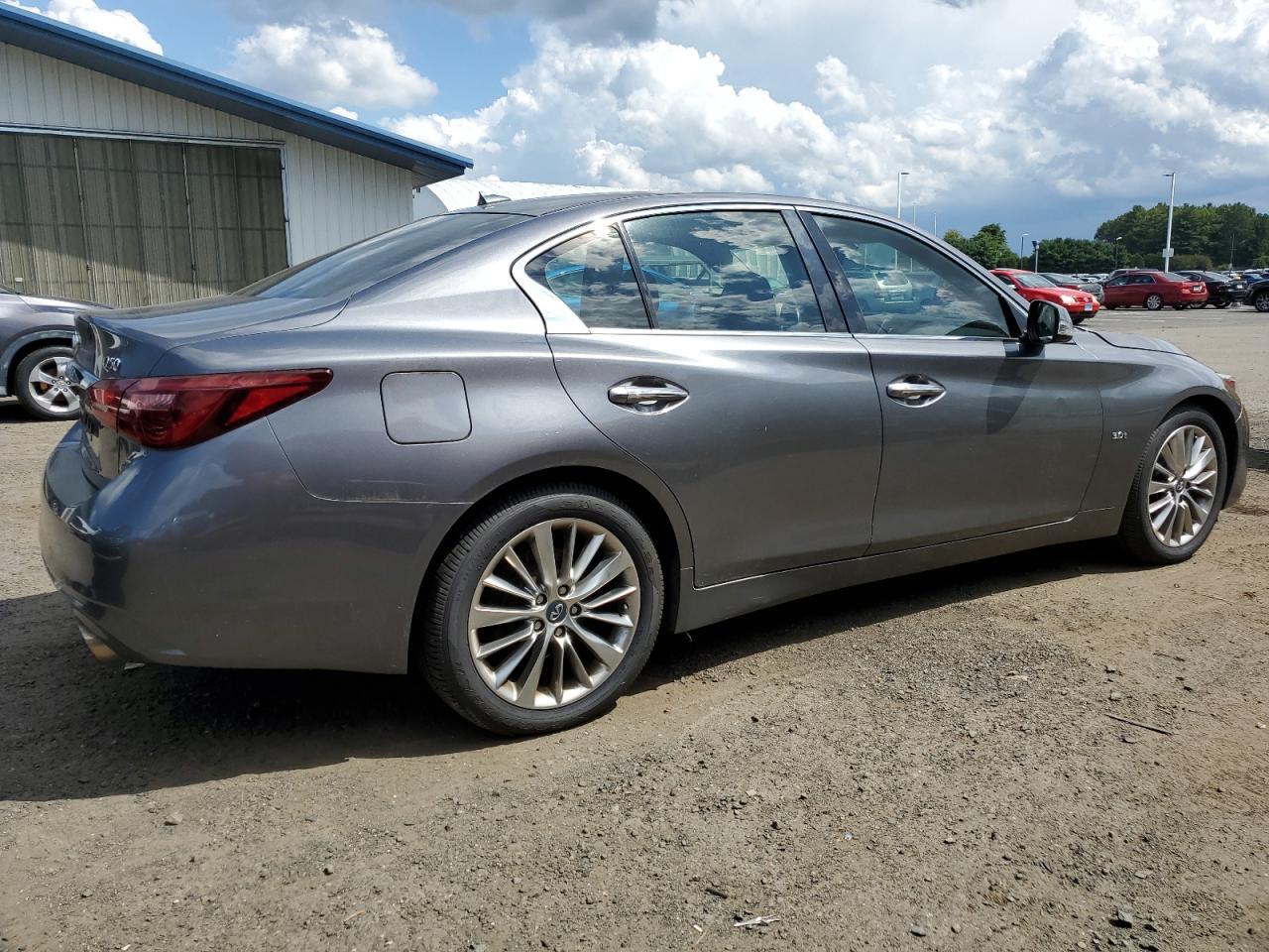 2018 Infiniti Q50, Luxe