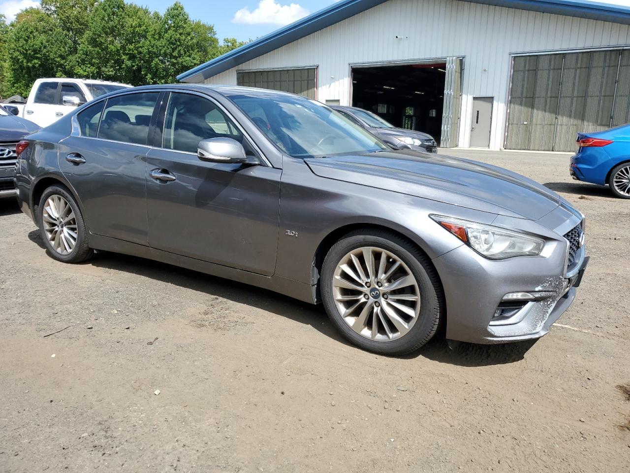 2018 Infiniti Q50, Luxe