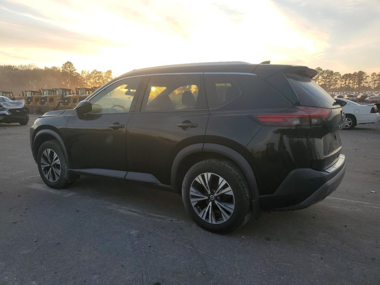 2021 Nissan Rogue, SV