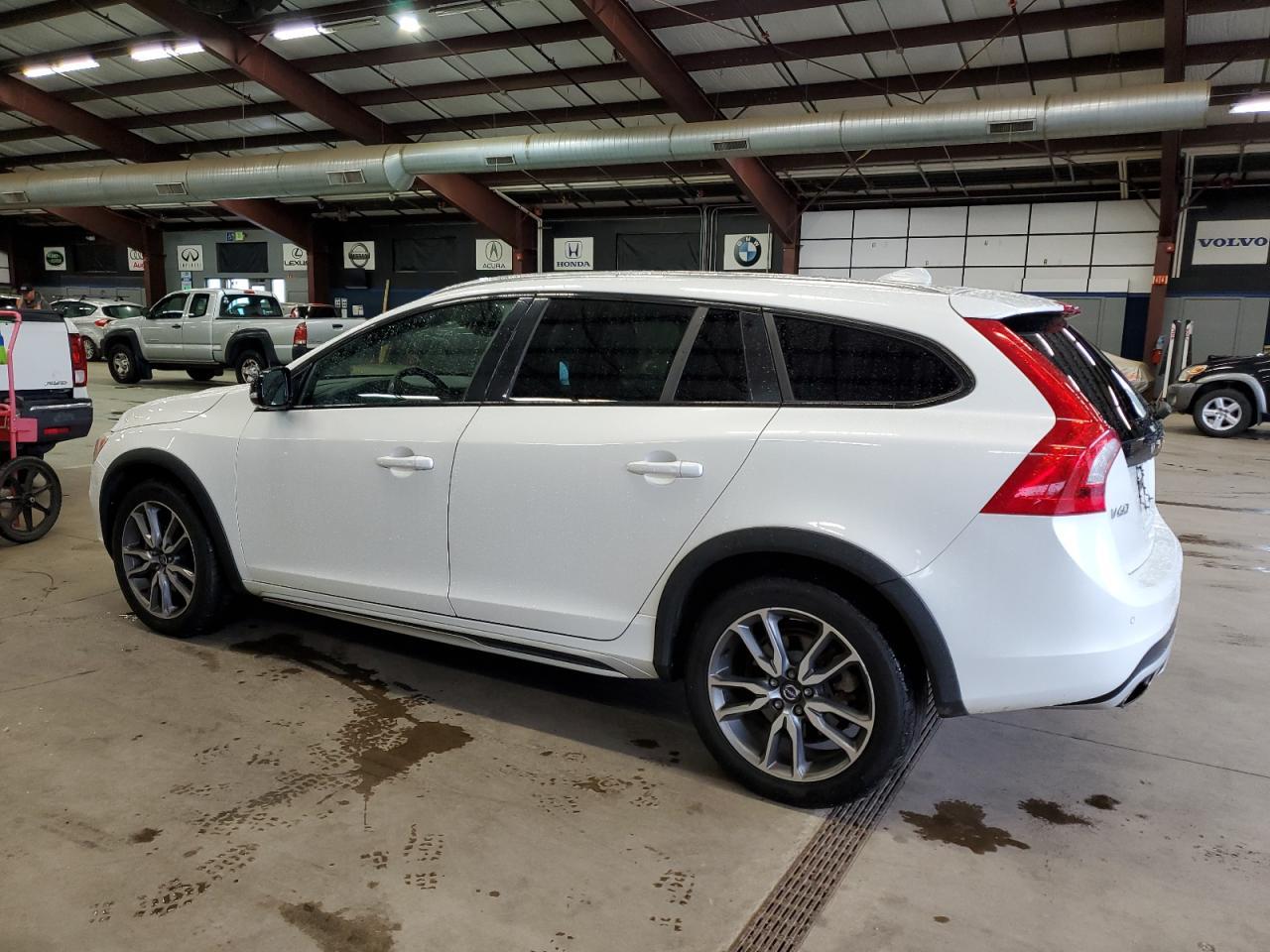 2016 Volv V60, Premier