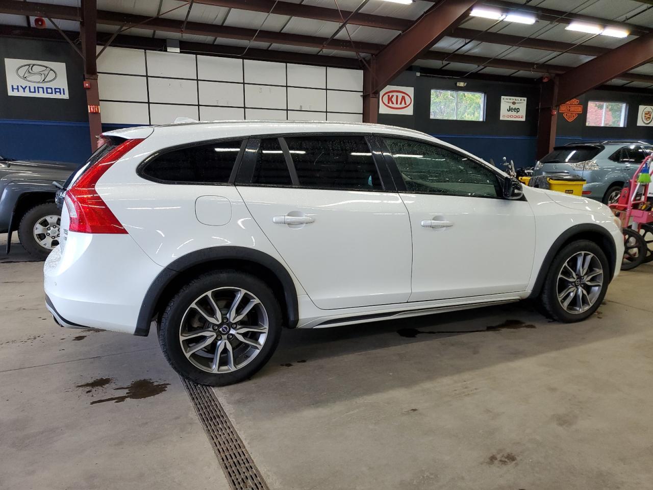 2016 Volv V60, Premier
