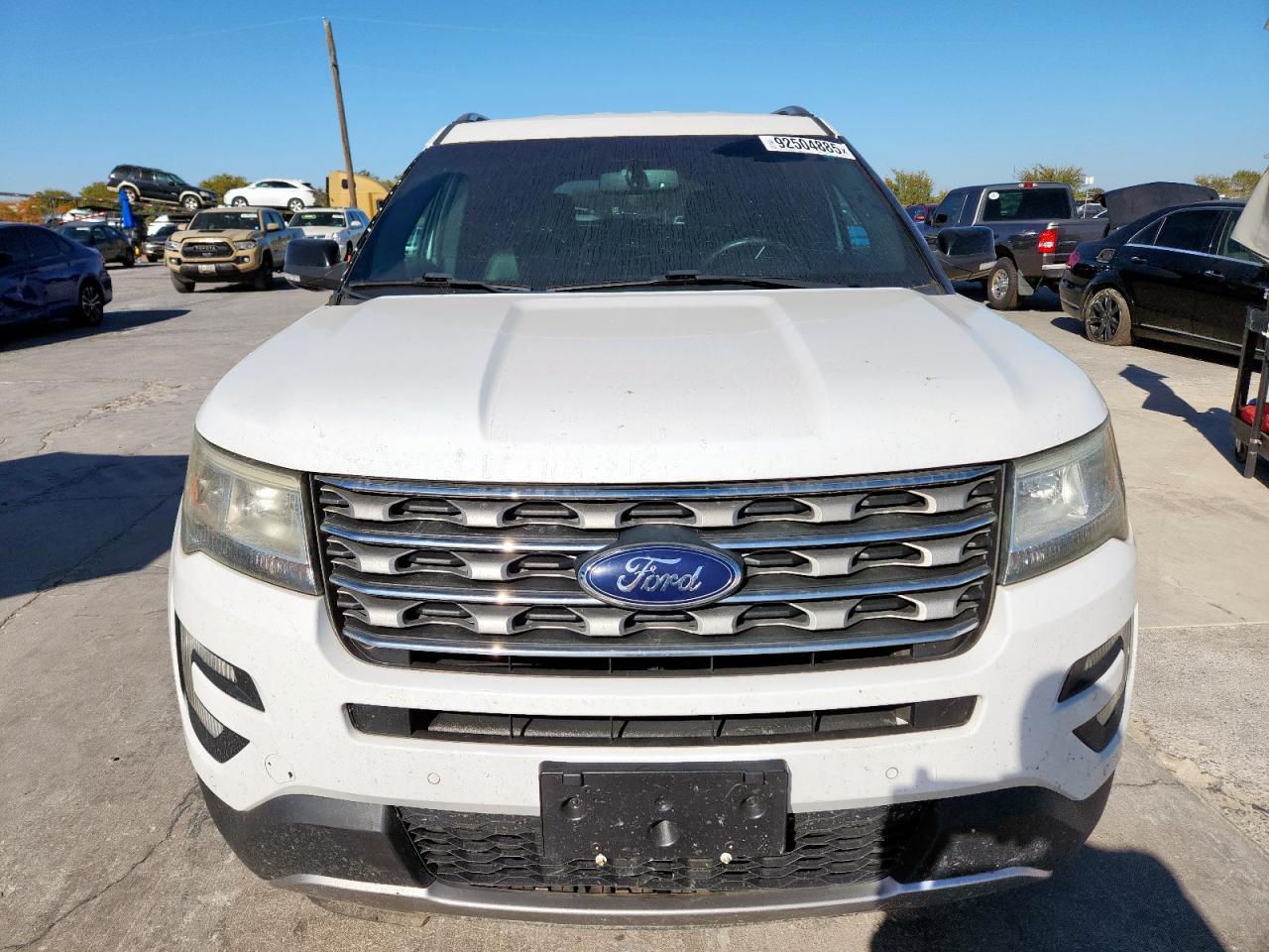 2016 Ford Explorer, Xlt