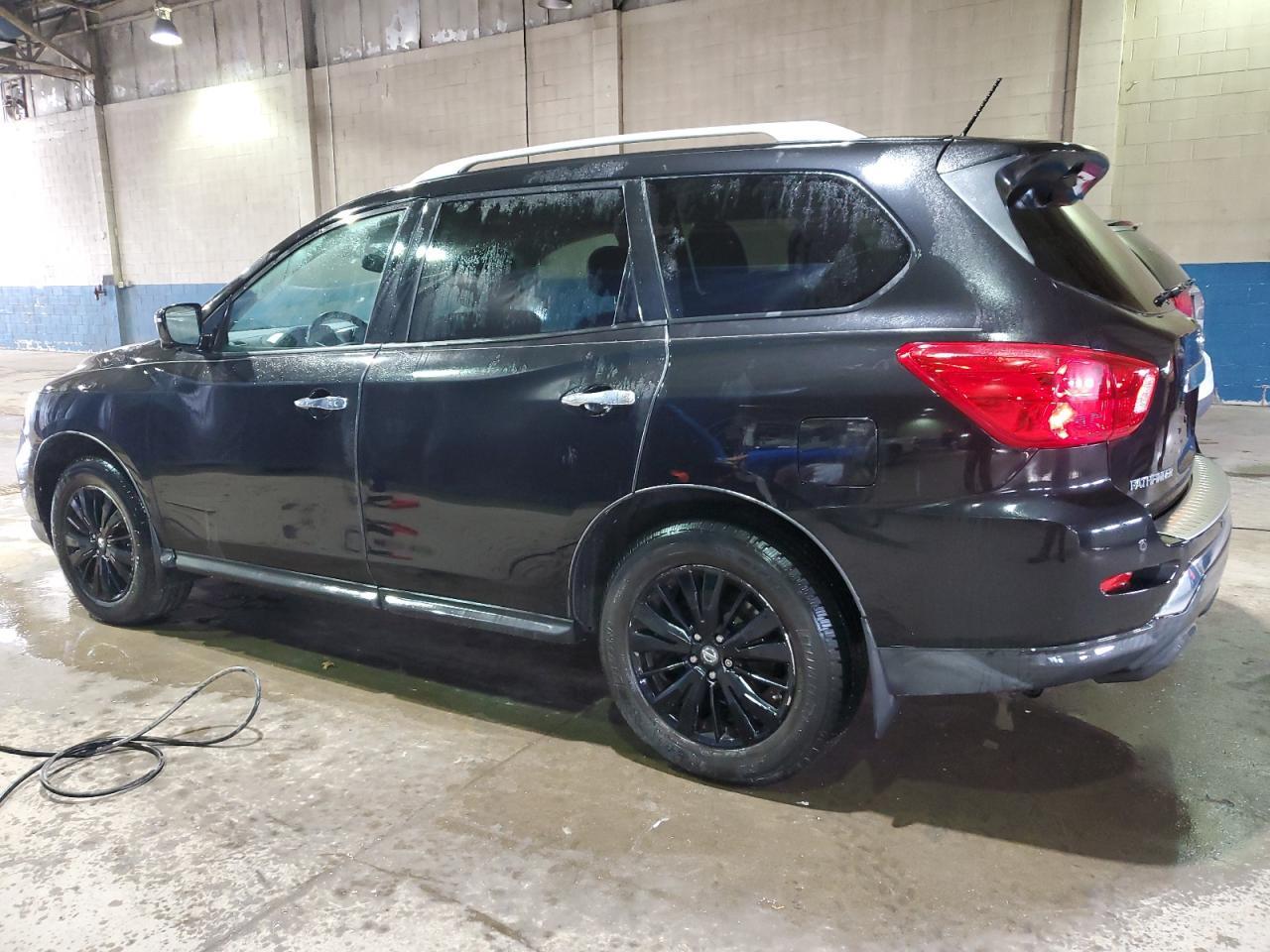 2017 Nissan Pathfinder, S