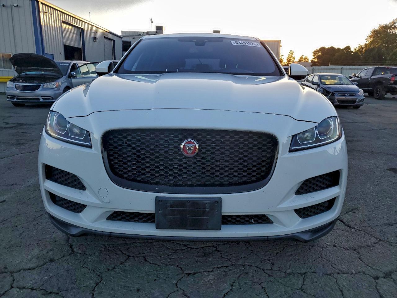 2017 Jaguar F-Pace, Premium