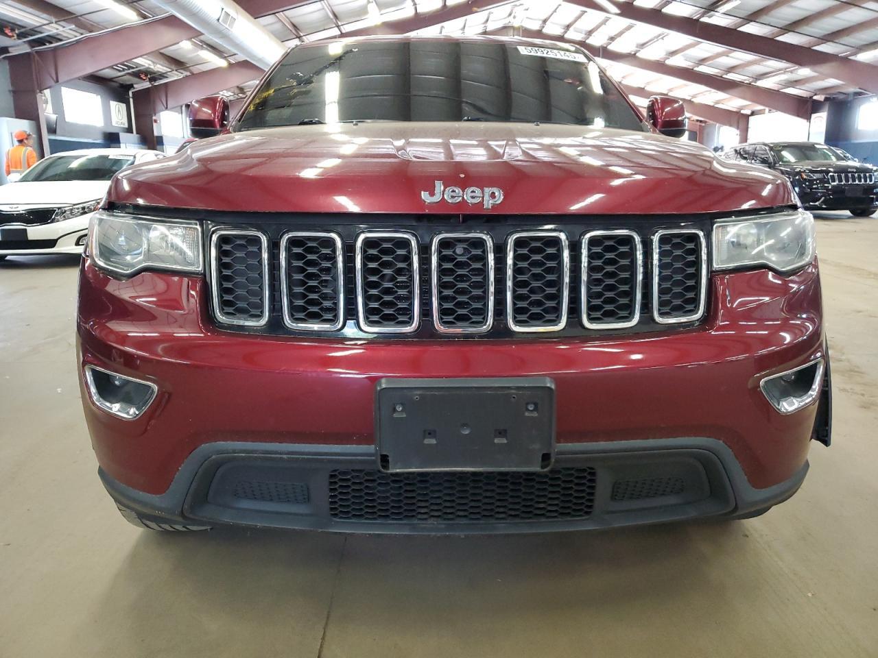 2017 Jeep Grand Cherokee, Laredo