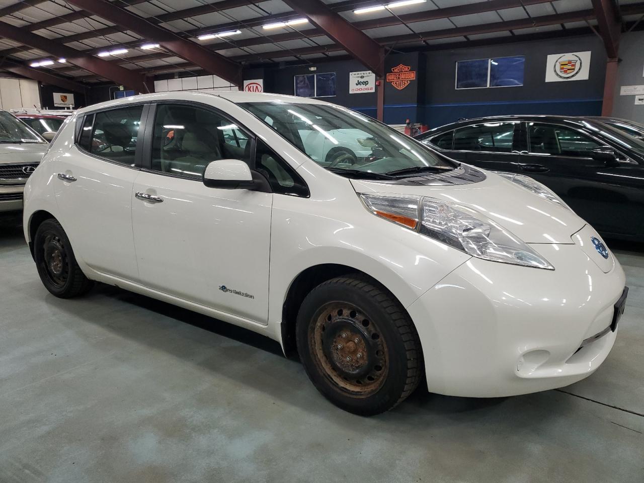 2015 Nissan Leaf, S