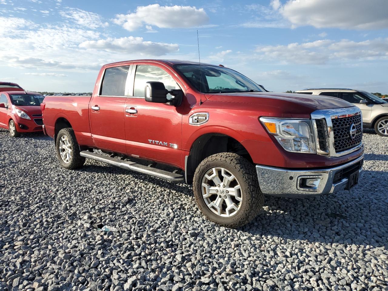 2017 Nissan Titan, SL