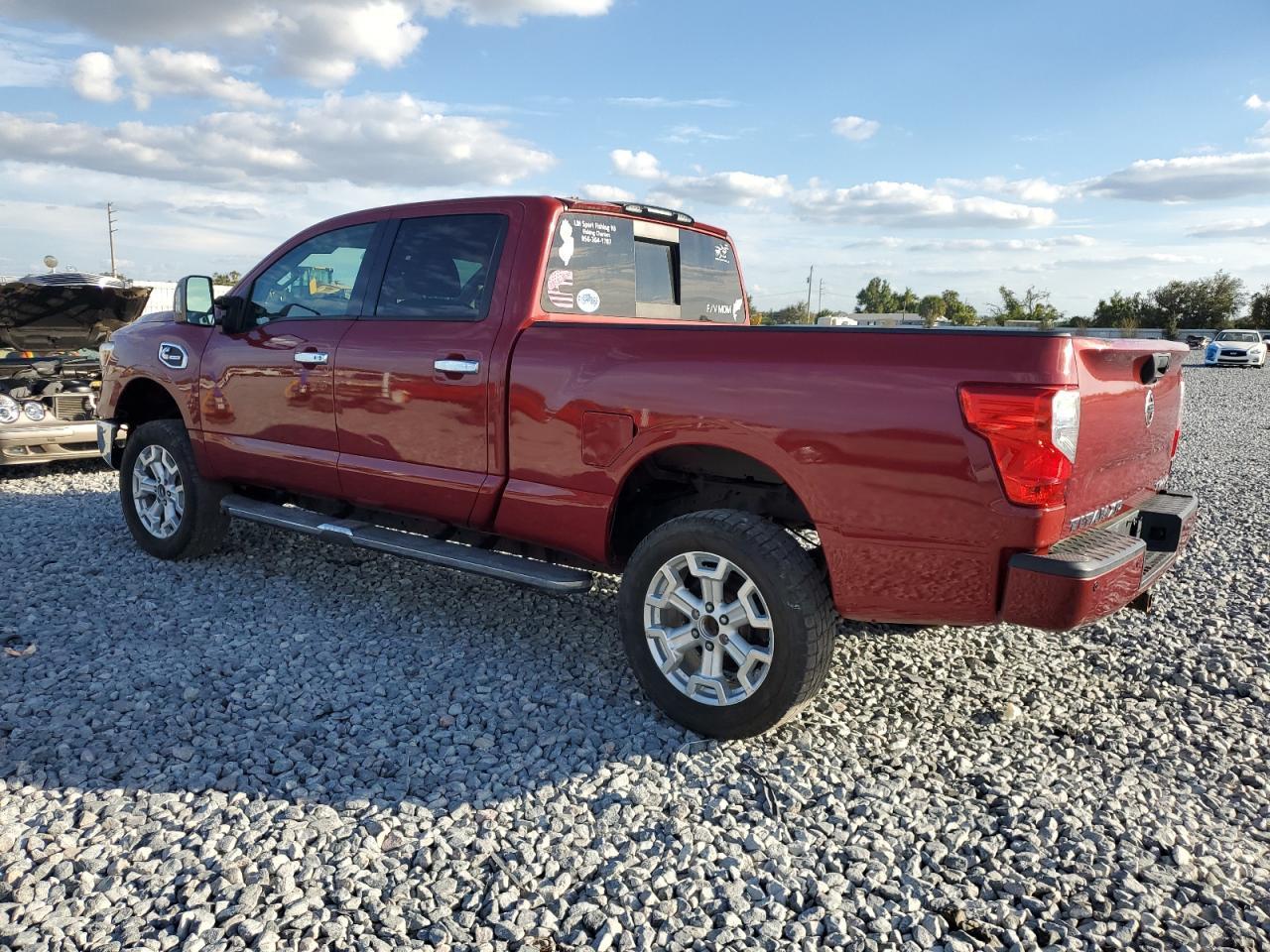 2017 Nissan Titan, SL