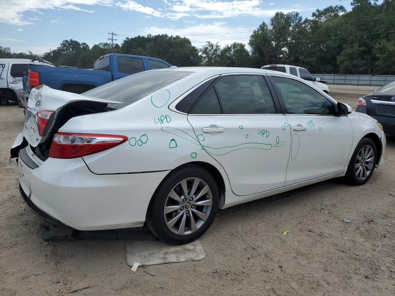 2016 Toyota Camry, LE