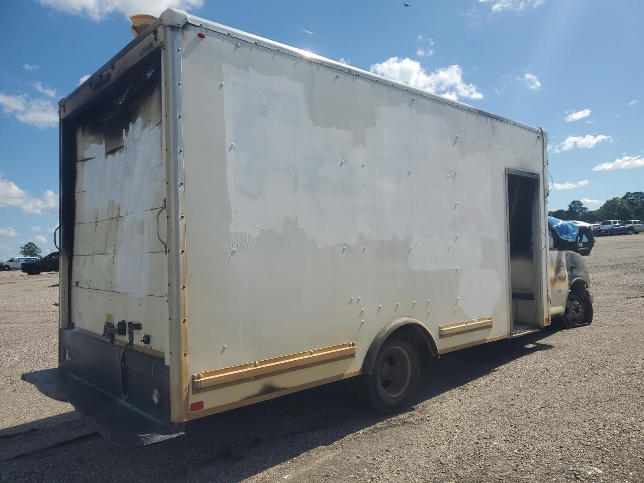 2021 GMC Savana, Cutaway G3500