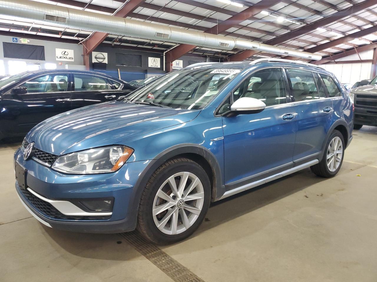 2017 Volkswagen Golf, S