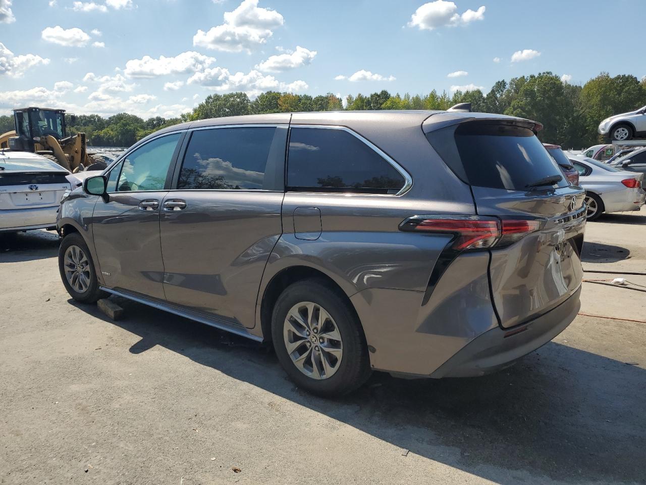 2021 Toyota Sienna, LE