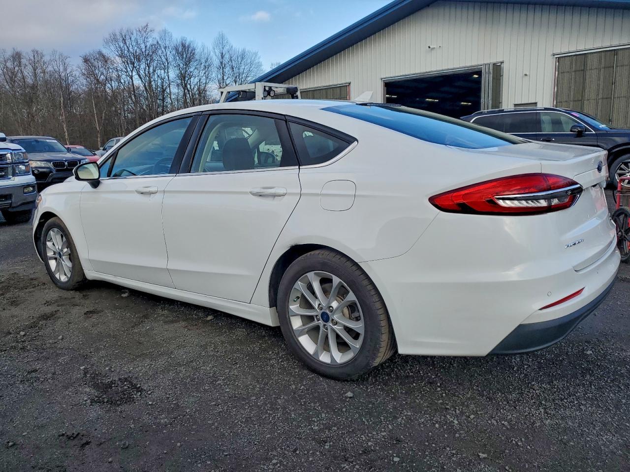 2020 Ford Fusion, SE