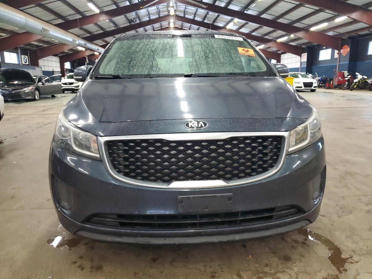 2016 KIA Sedona, LX