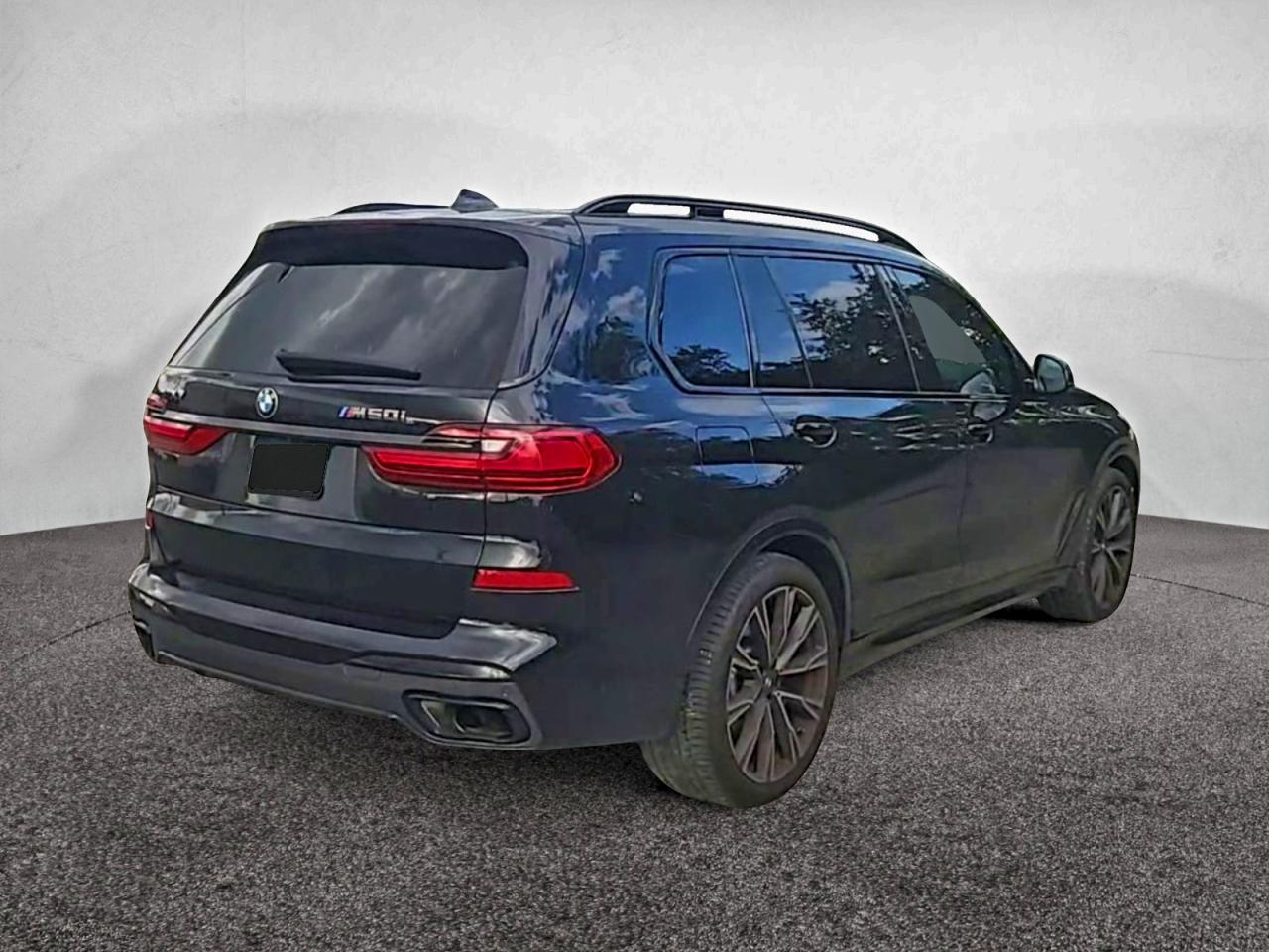2022 BMW X7, M50I