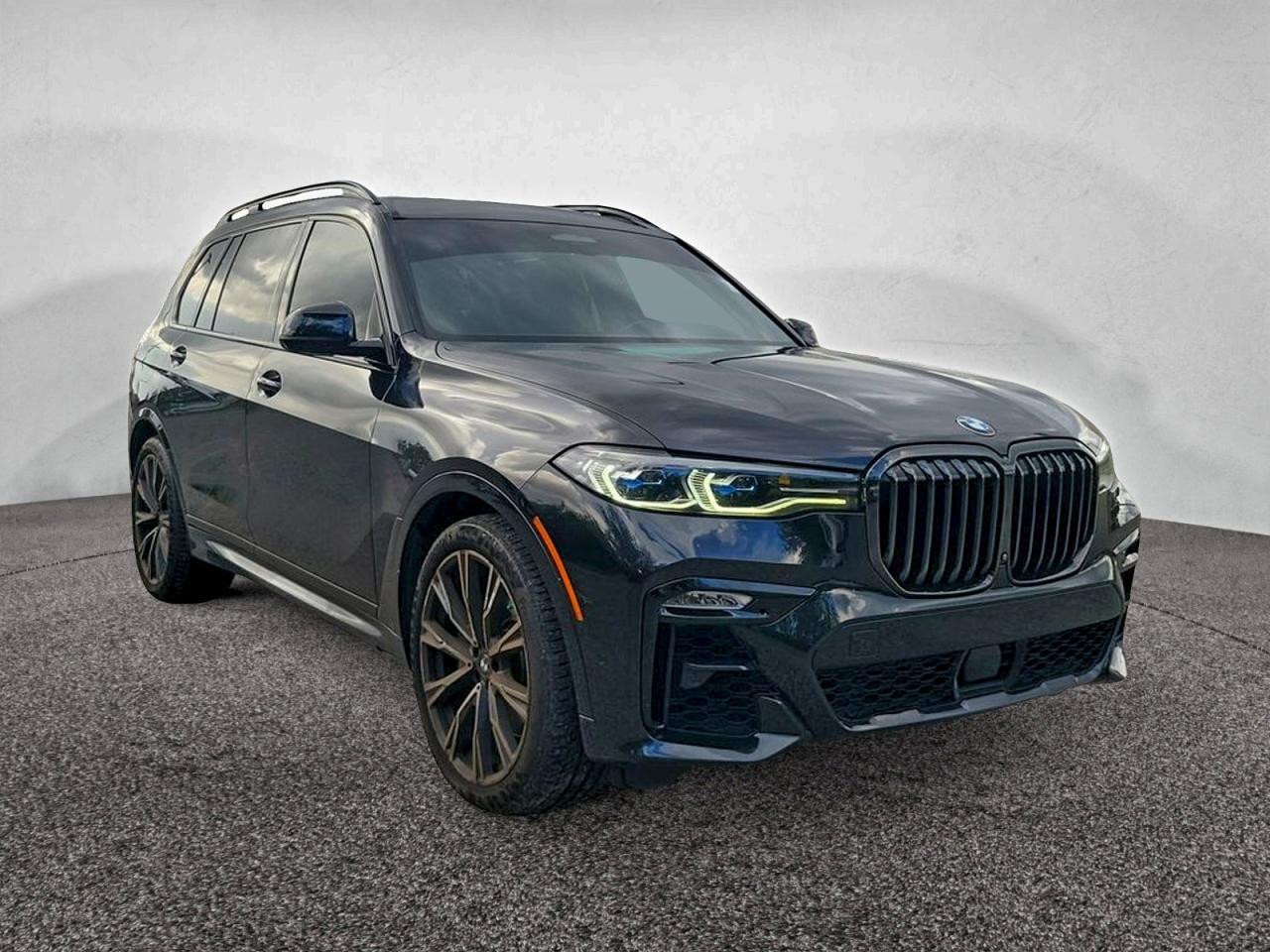 2022 BMW X7, M50I
