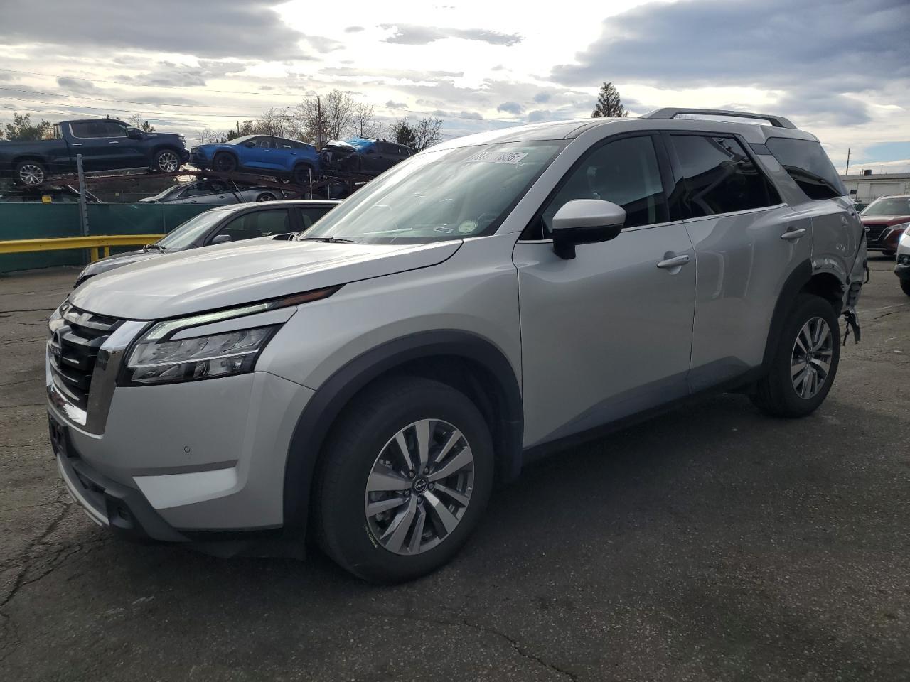 2023 Nissan Pathfinder, SL