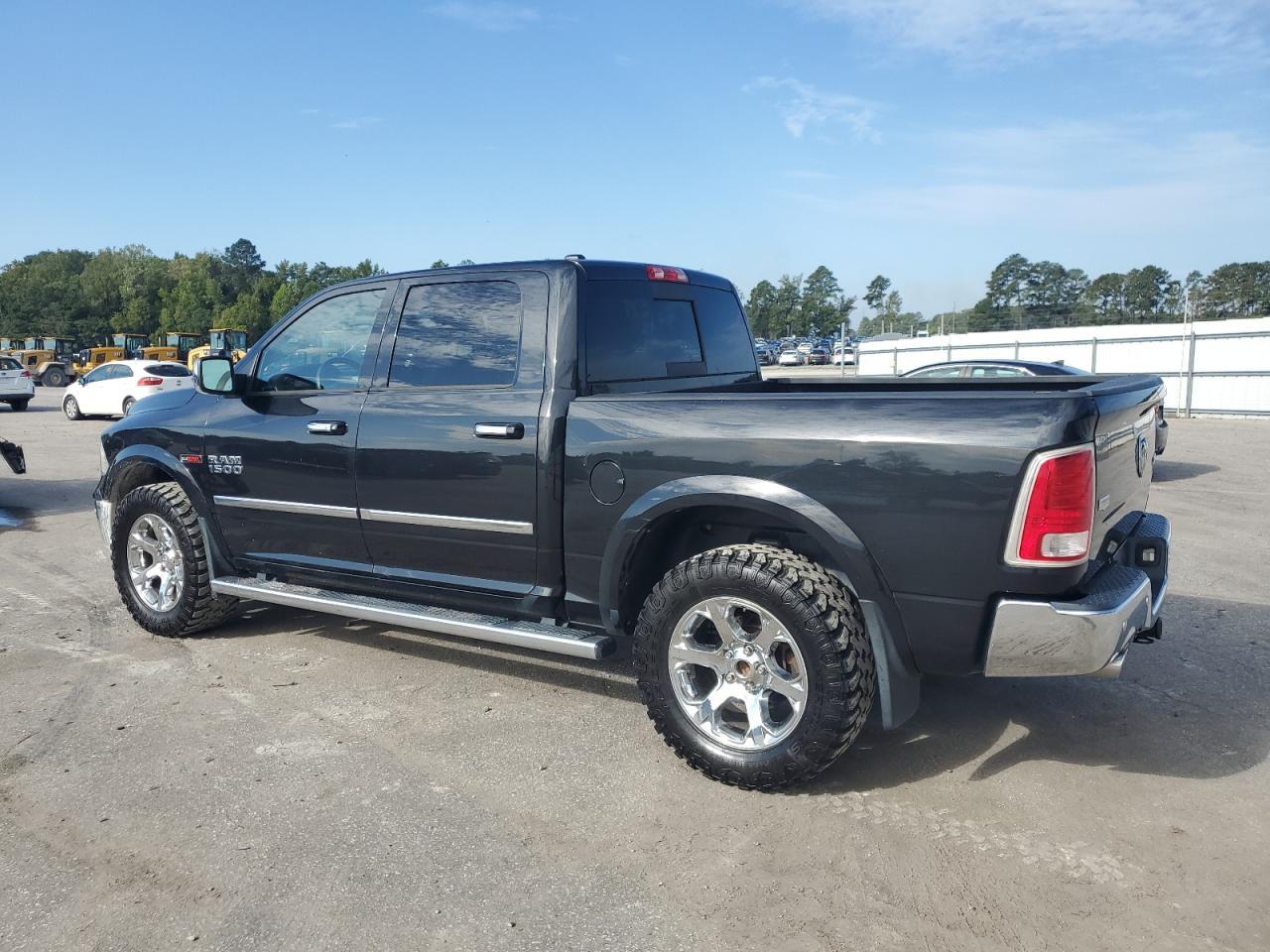 2015 RAM 1500, Laramie