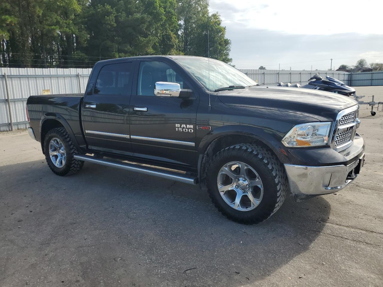 2015 RAM 1500, Laramie