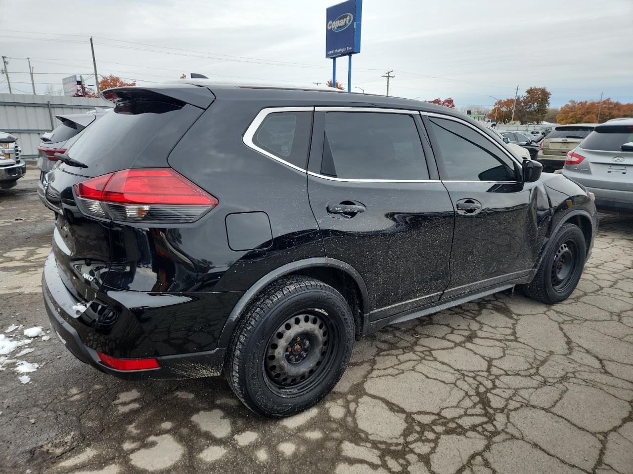 2017 Nissan Rogue, S