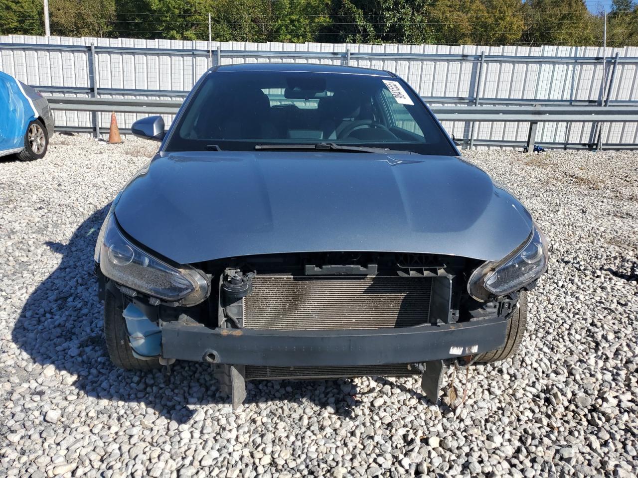 2019 Hyundai Veloster, Base