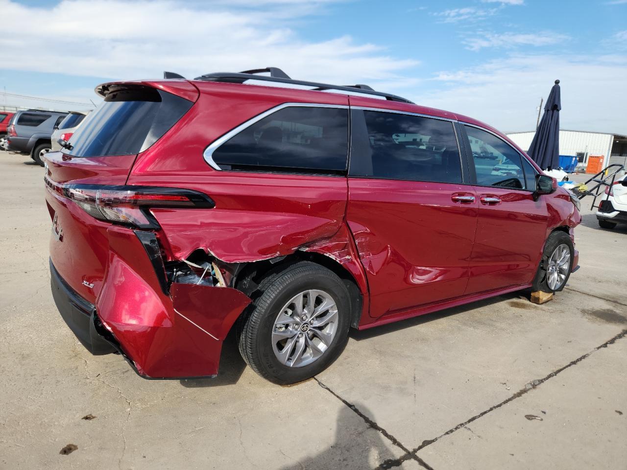 2025 Toyota Sienna, Xle