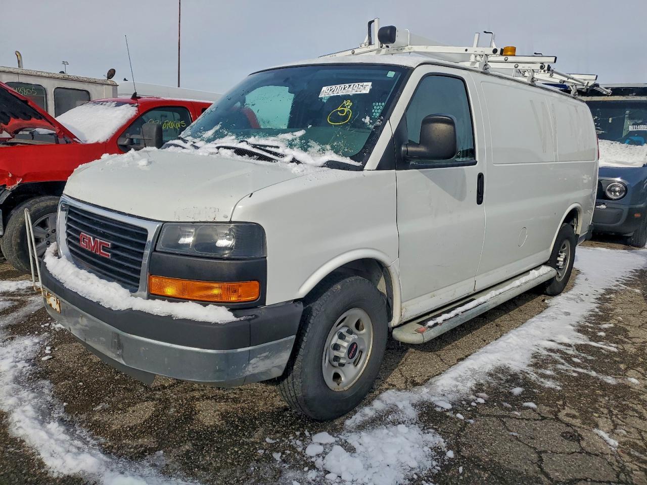 2016 GMC Savana, G2500