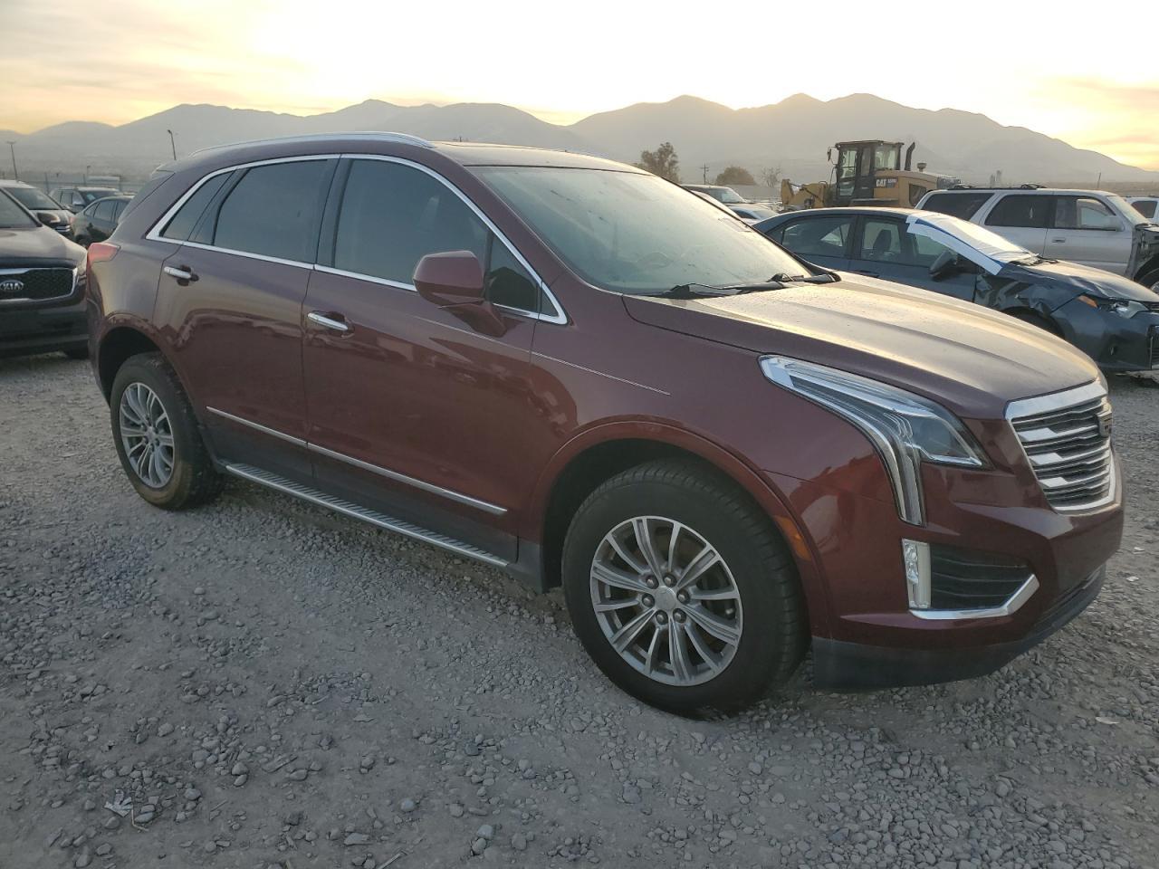 2017 Cadillac XT5, Luxury