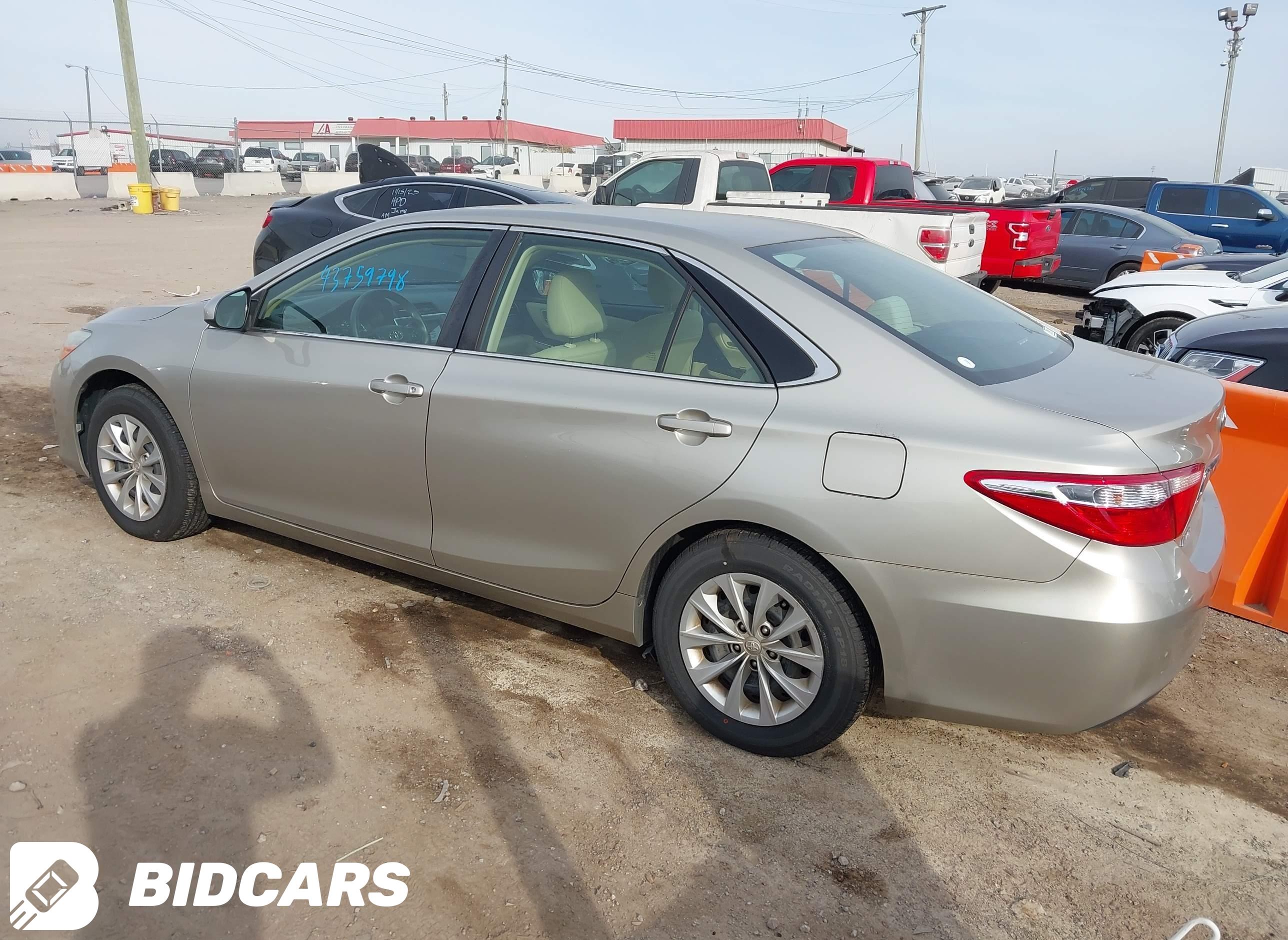 2015 Toyota Camry, LE
