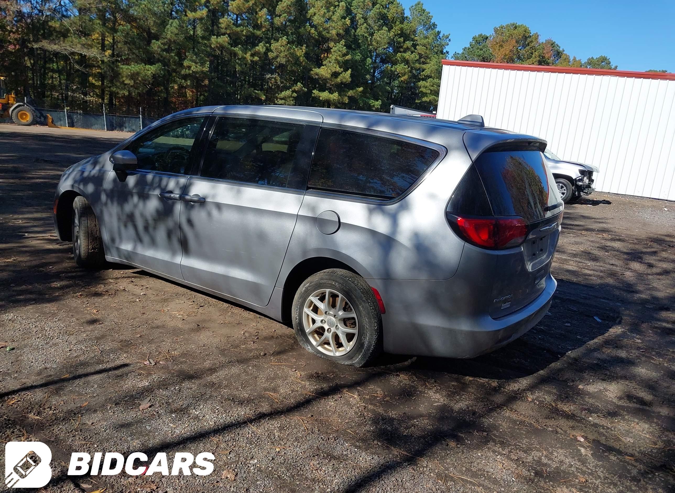 2017 Chrysler Pacifica, LX