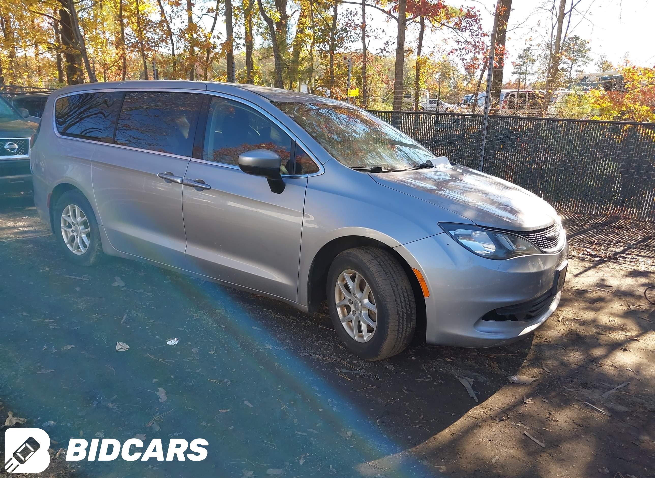 2017 Chrysler Pacifica, LX