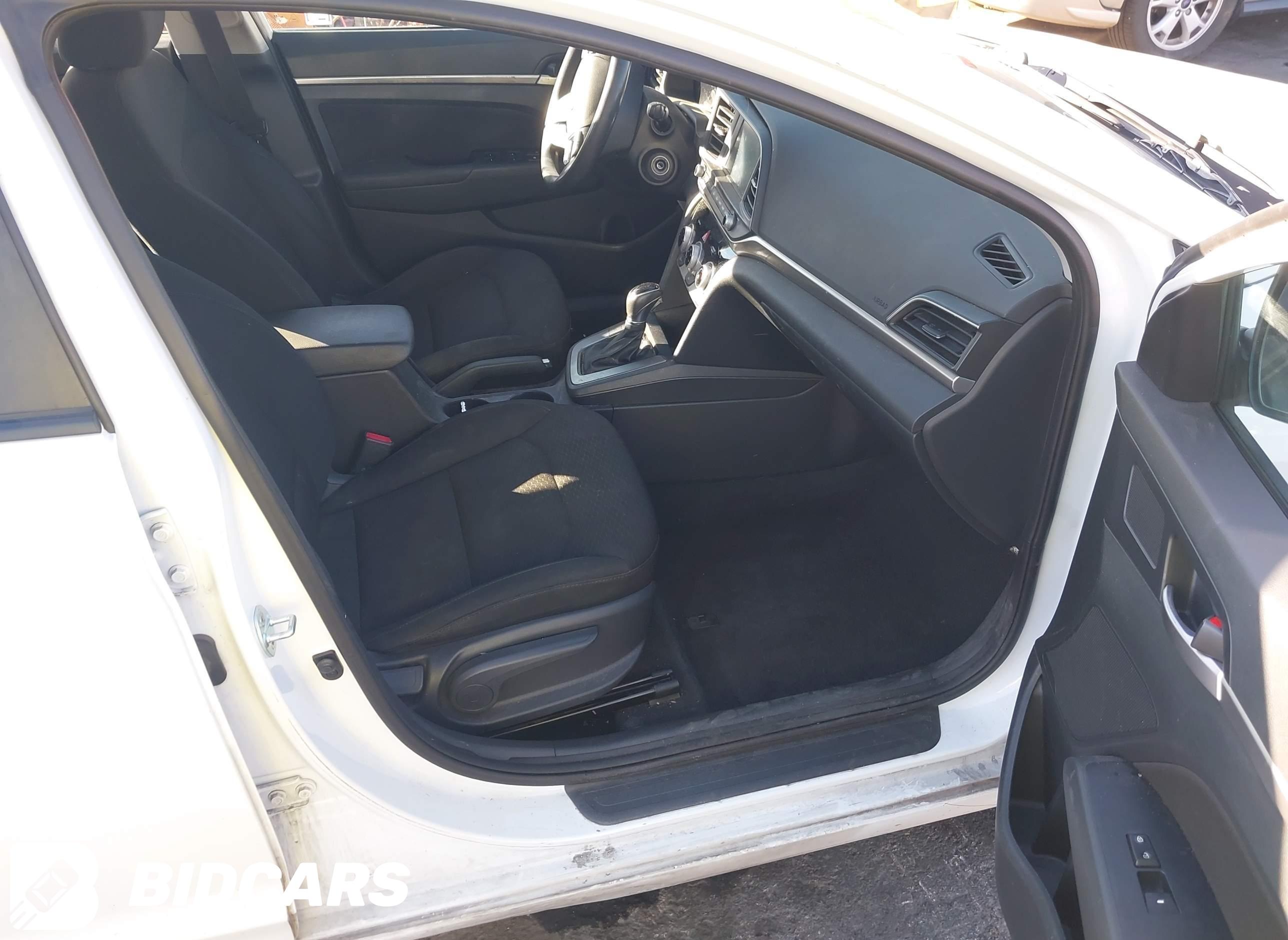 2019 Hyundai Elantra, Sel