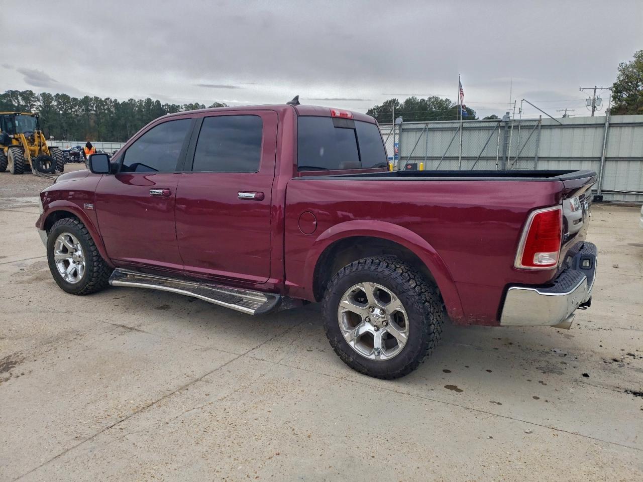 2016 RAM 1500, Laramie