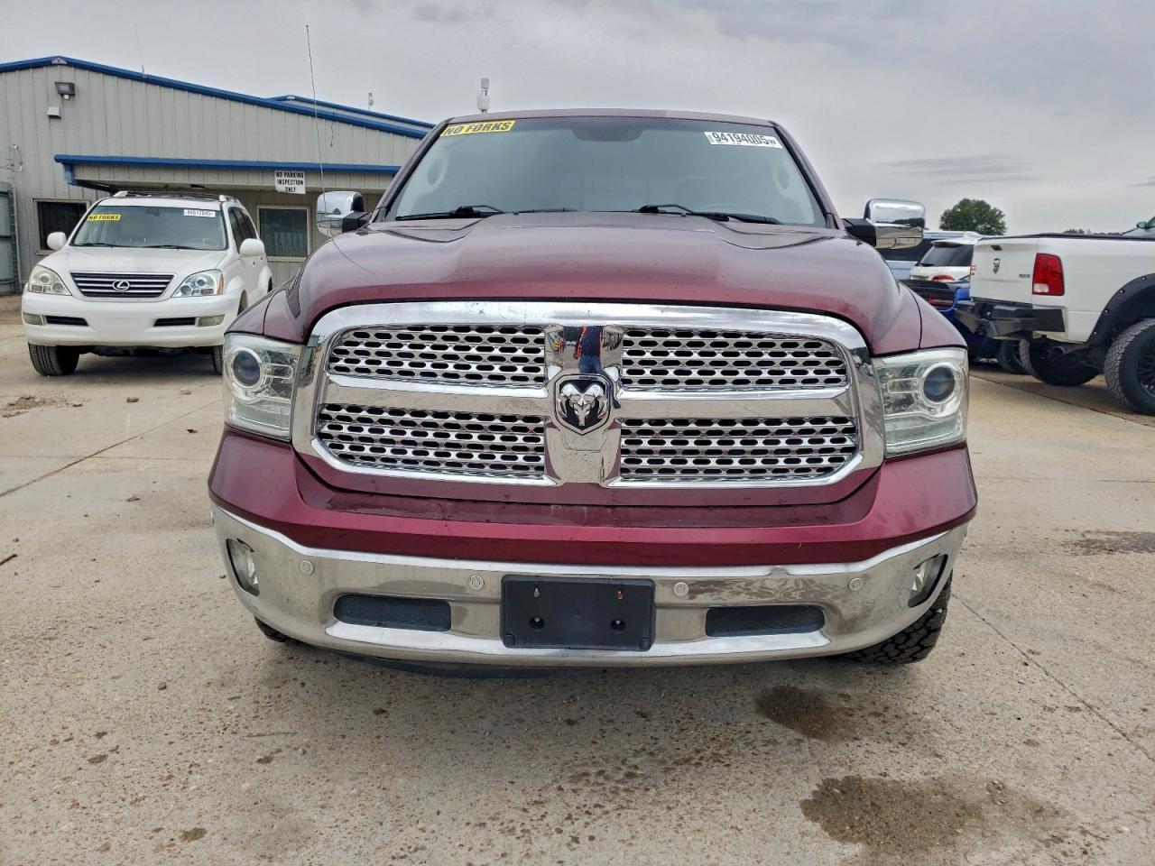 2016 RAM 1500, Laramie