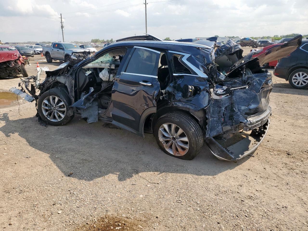 2021 Infiniti QX50, Luxe