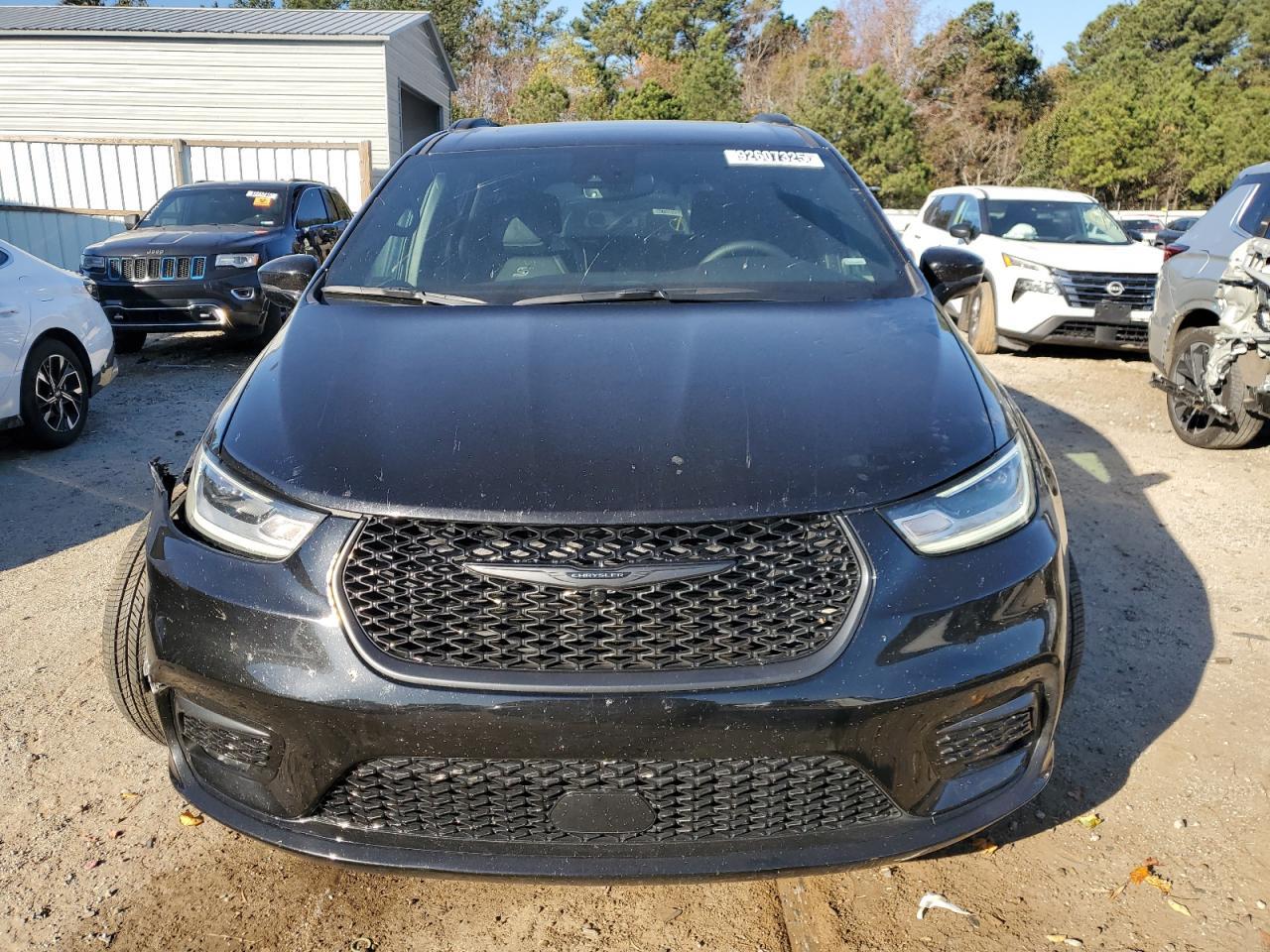 2025 Chrysler Pacifica, Limited