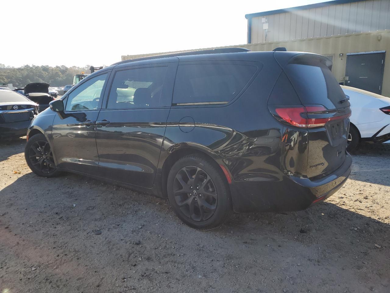 2025 Chrysler Pacifica, Limited