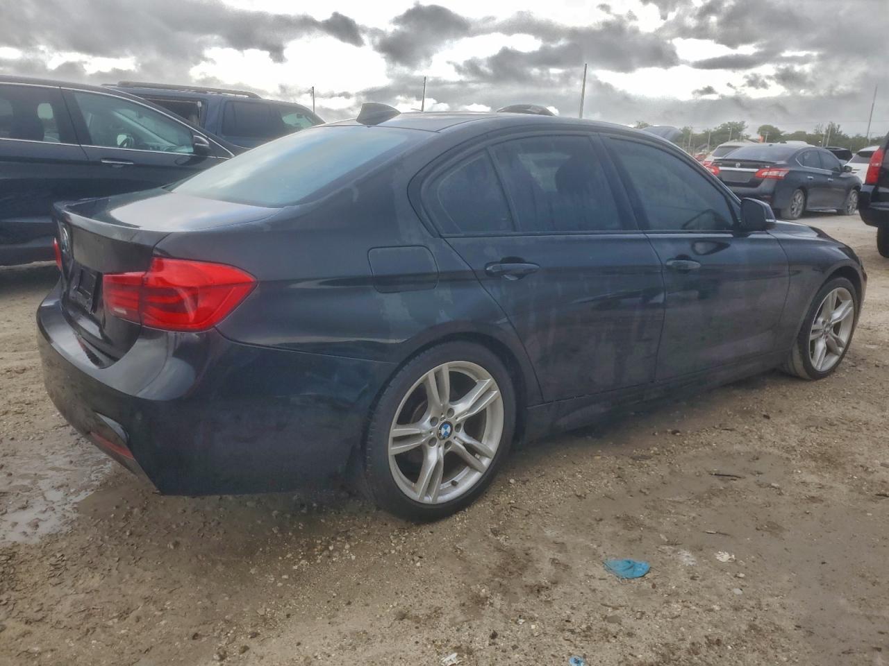 2017 BMW 3 Series, 330E
