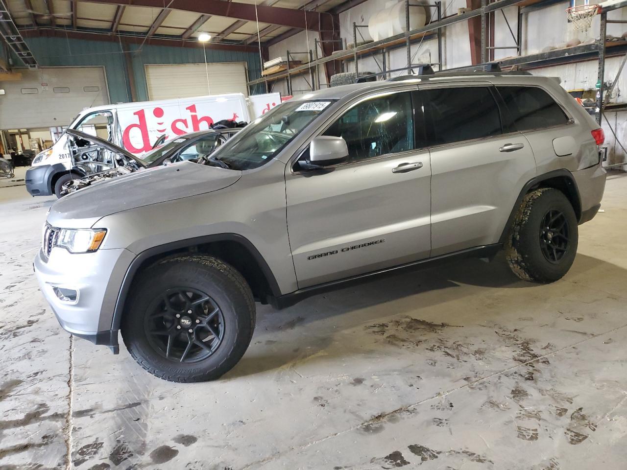 2018 Jeep Grand Cherokee, Laredo