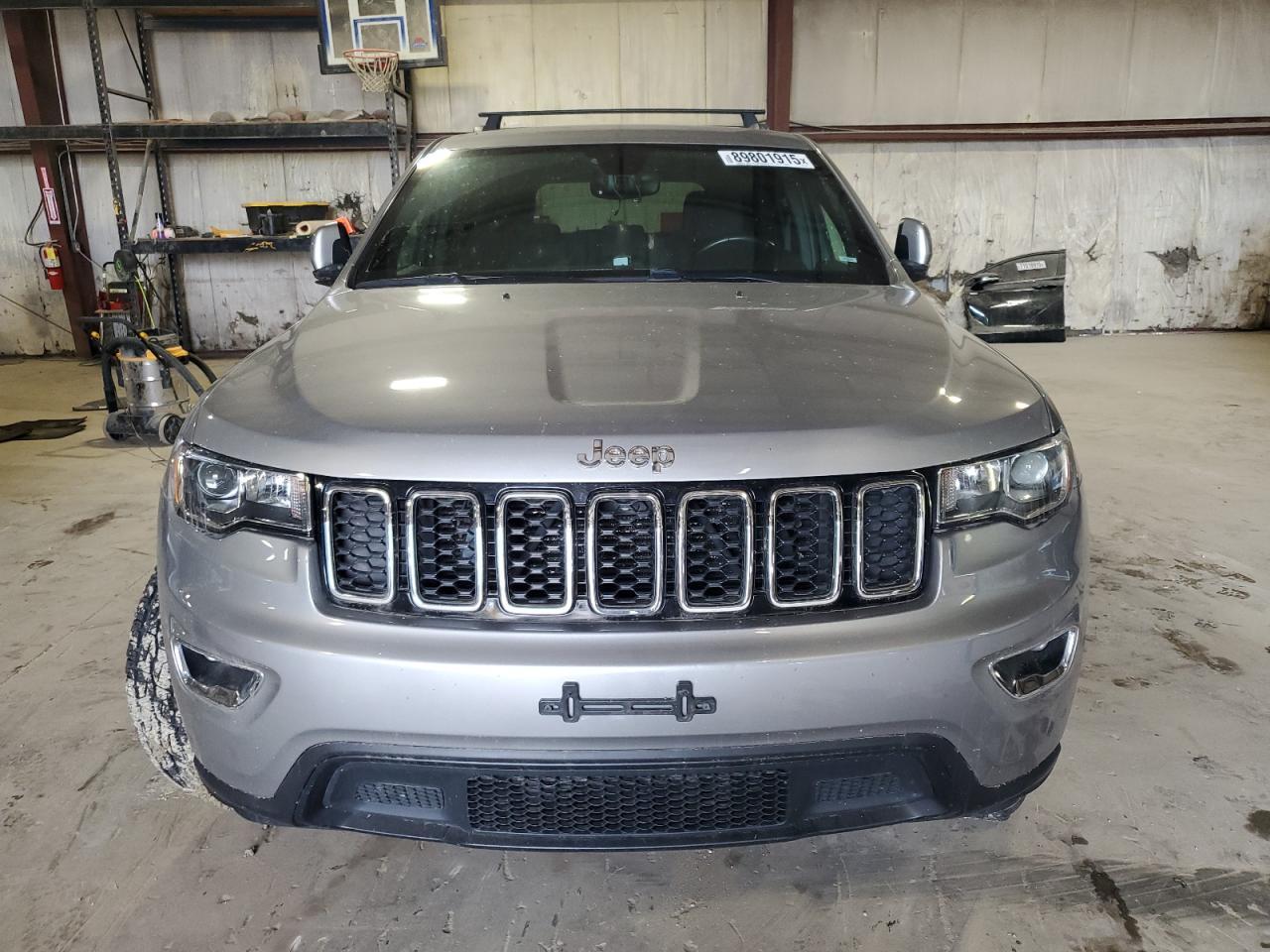 2018 Jeep Grand Cherokee, Laredo